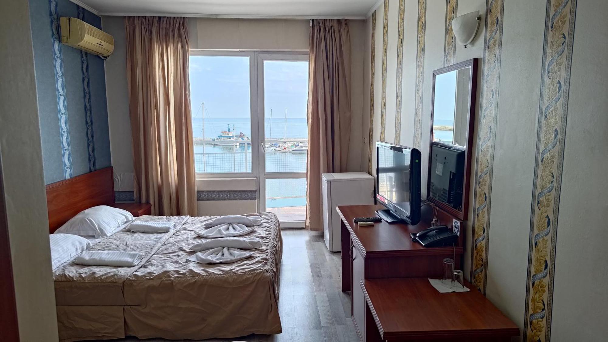 Lotos Hotel Balchik Luaran gambar